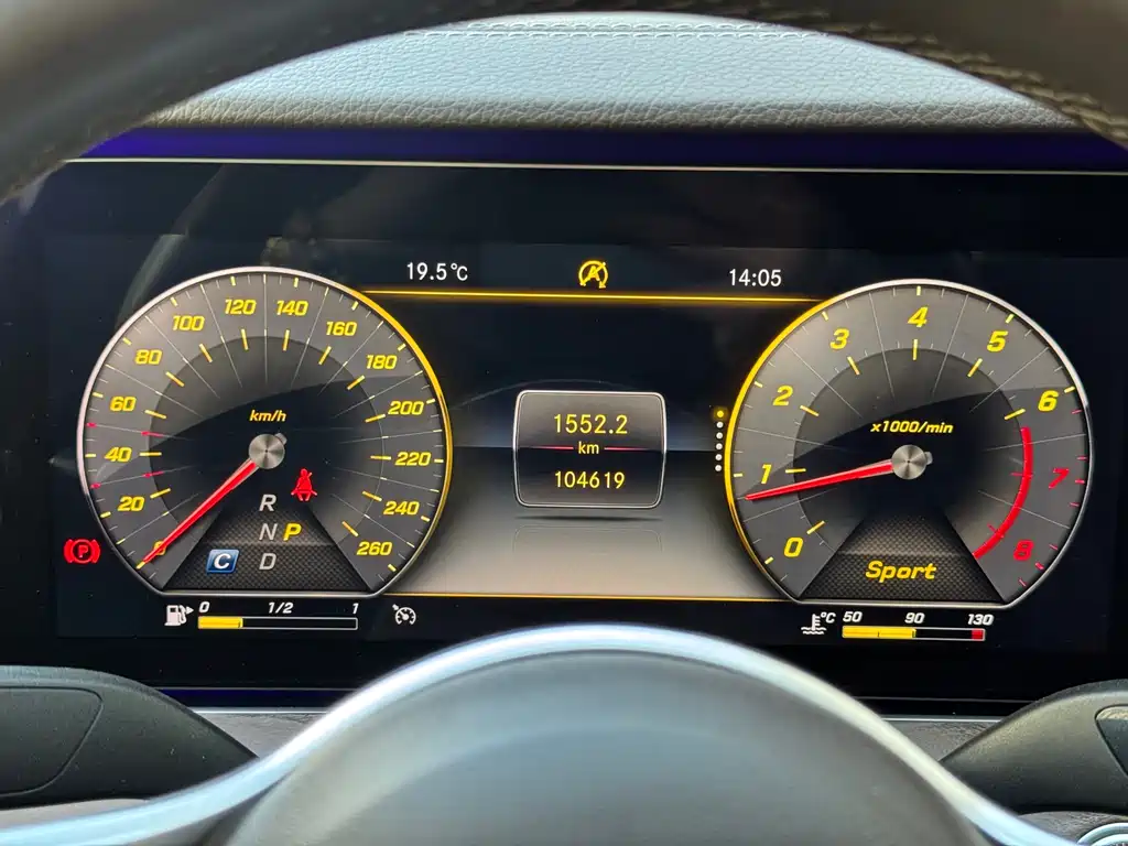 Mercedes-Benz E-Class 2019 — фото 14