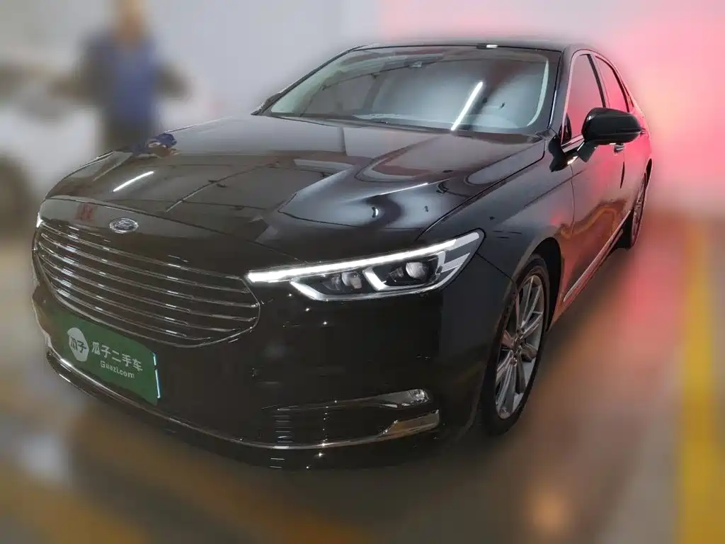 Ford Taurus 2021