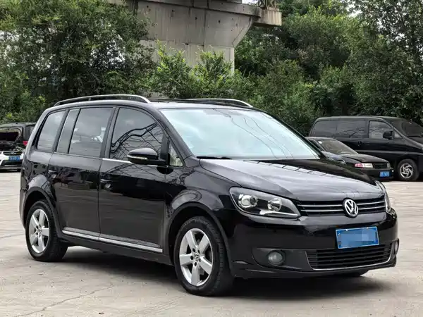 Volkswagen Touran 2015