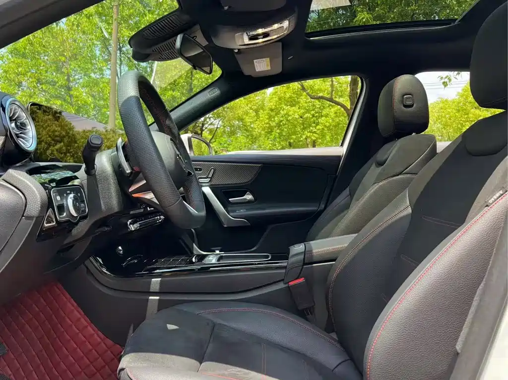 Mercedes-Benz A-Class 2025 — фото 11