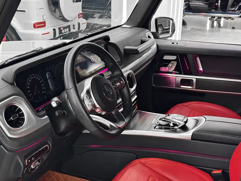 Mercedes-Benz G-Class 2023 — фото 11