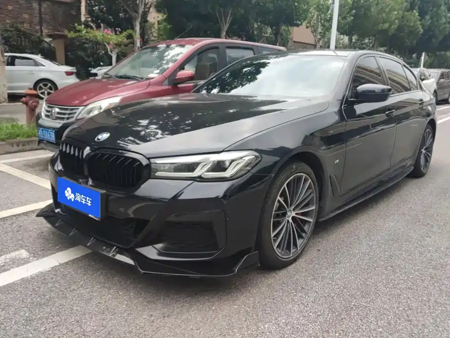 BMW 5 Series 2021 — фото 1