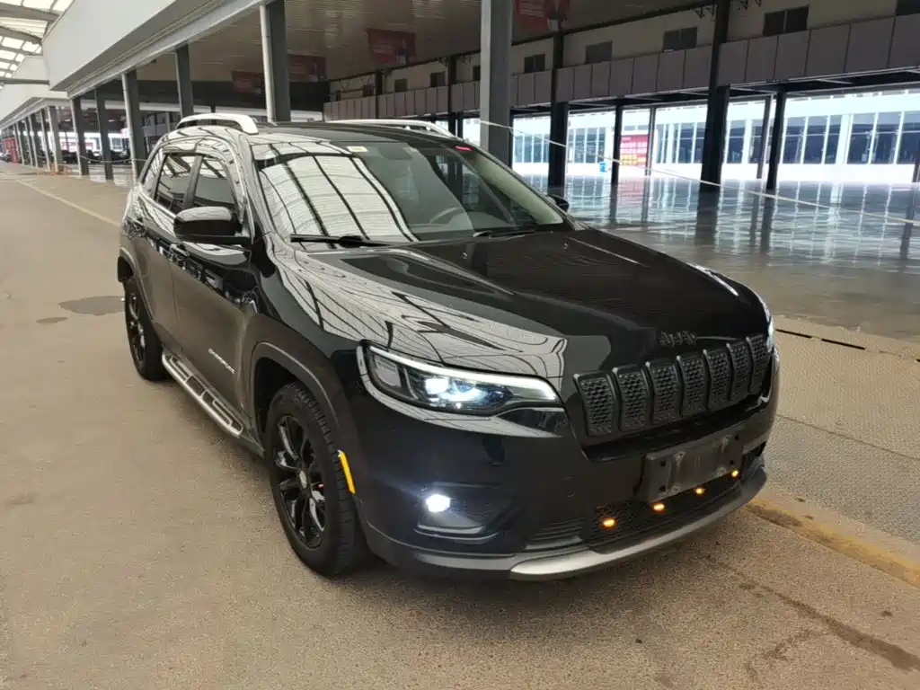 Jeep Cherokee 2019 — фото 4