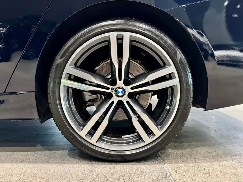 BMW 6 Series GT 2023 — фото 17