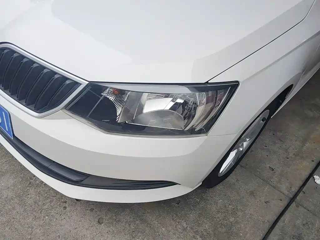 Skoda Fabia 2017 — фото 24
