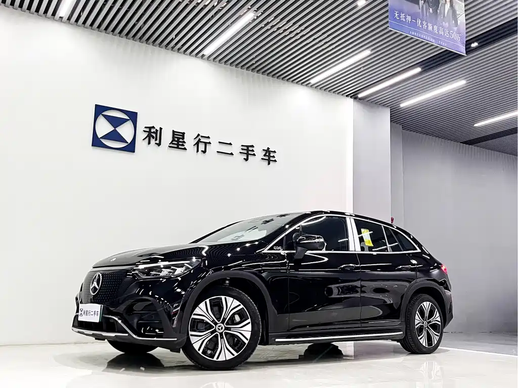 Mercedes-Benz EQE SUV 2025