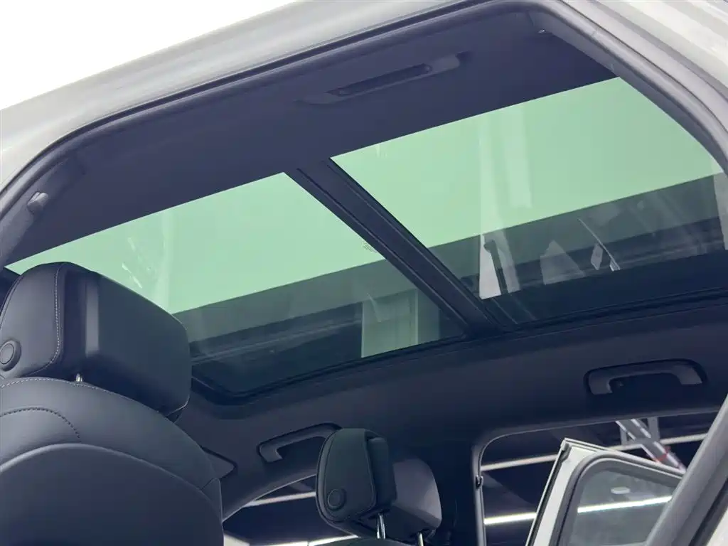 Audi Q5L 2023 — фото 10