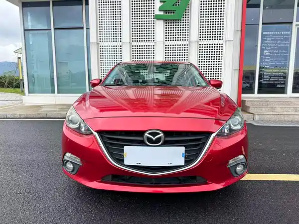 Mazda 3 Axela 2016