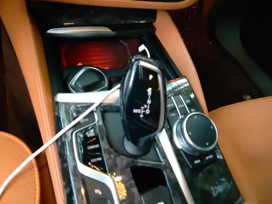 BMW 6 Series GT 2020 — фото 16
