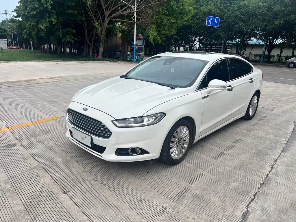 Ford Mondeo 2015 — фото 3