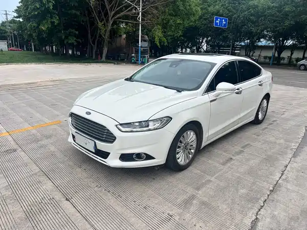 Ford Mondeo 2015