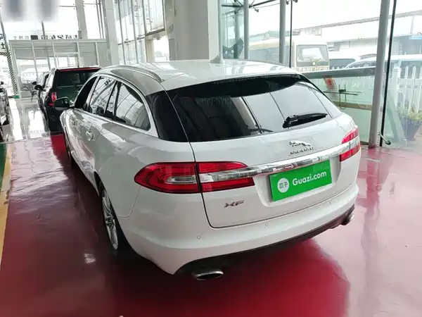 Jaguar XF 2016