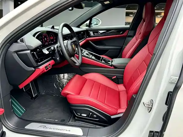 Porsche Panamera 2024