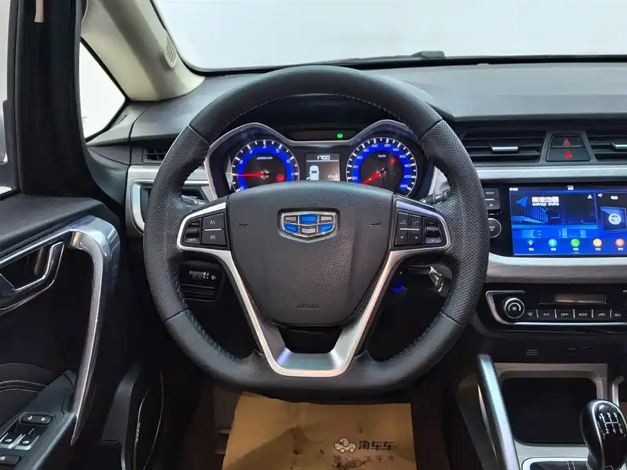 Geely Vision X3 2019 — фото 15