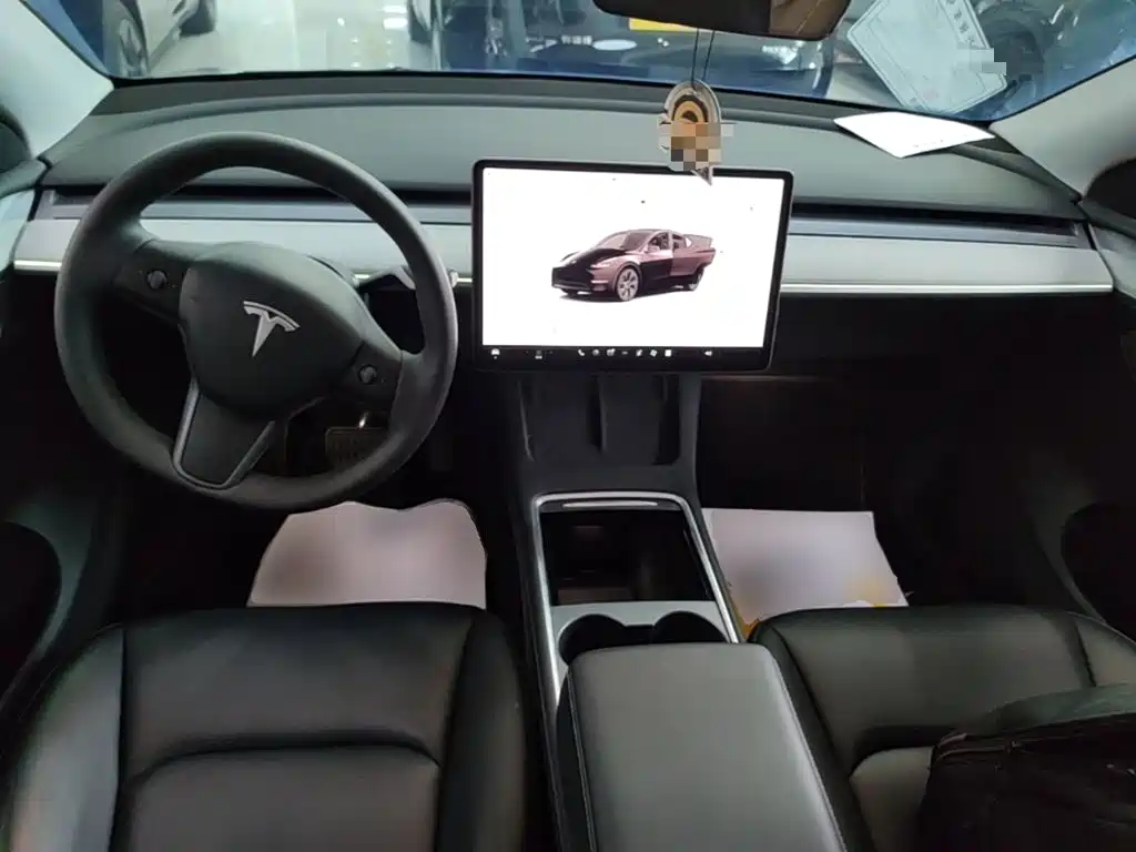 Tesla Model Y 2023 — фото 10