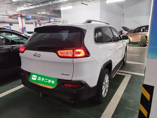 Jeep Cherokee 2016