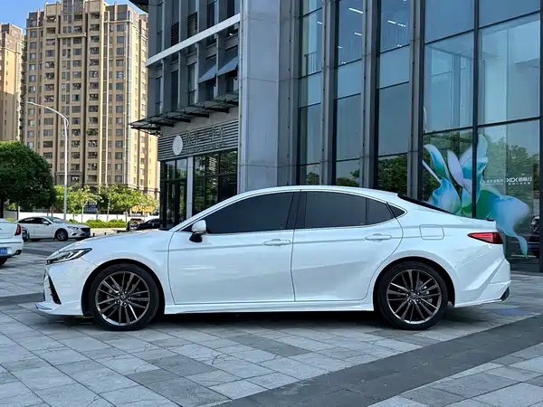 Toyota Camry 2025