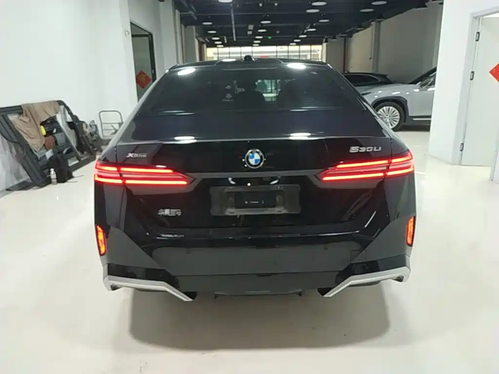 BMW 5 Series 2025