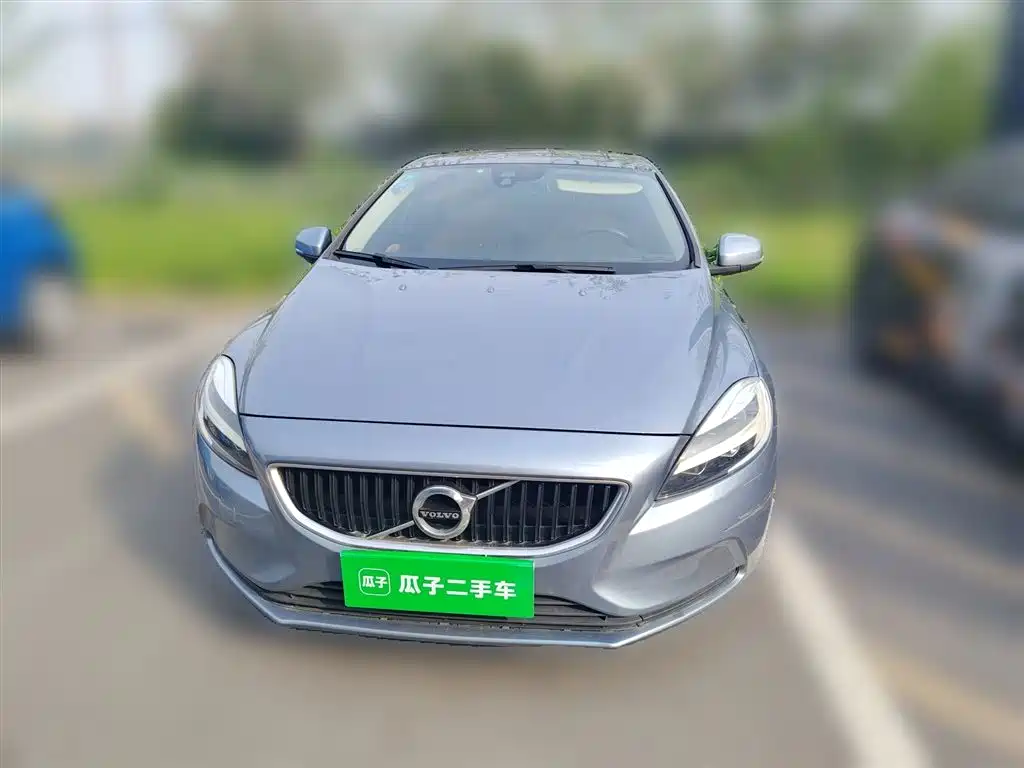 Volvo V40 2019 — фото 24