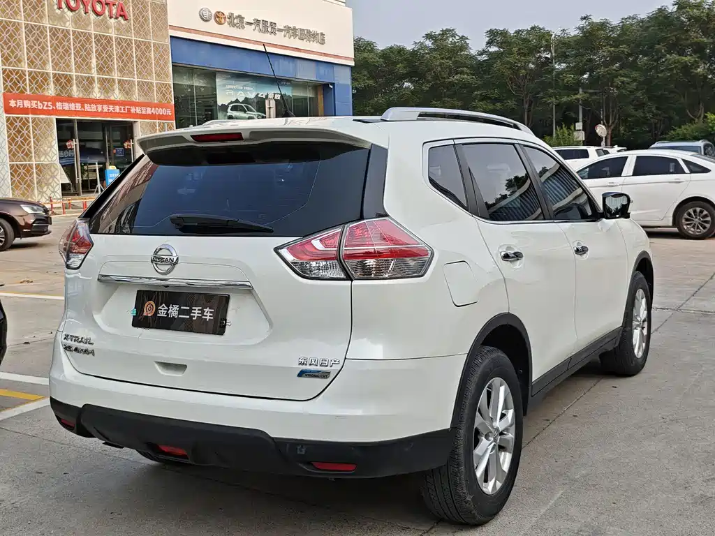 Nissan X-Trail 2015