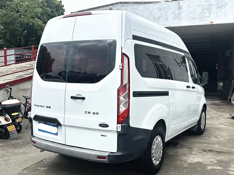 Ford Transit 2019 — фото 16