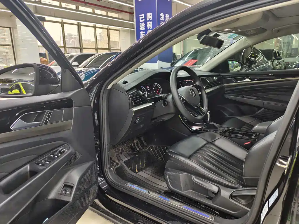 Volkswagen Passat PHEV 2020 — фото 10