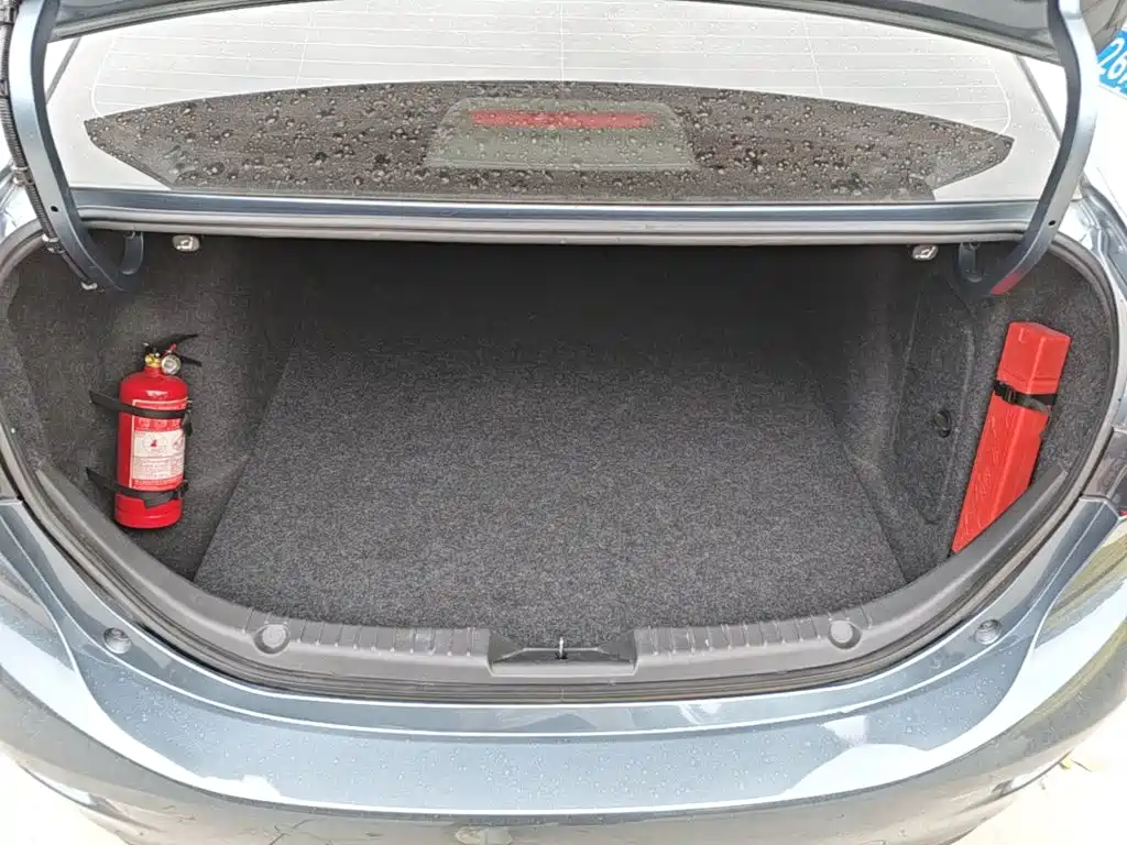Mazda 3 Axela 2016 — фото 19