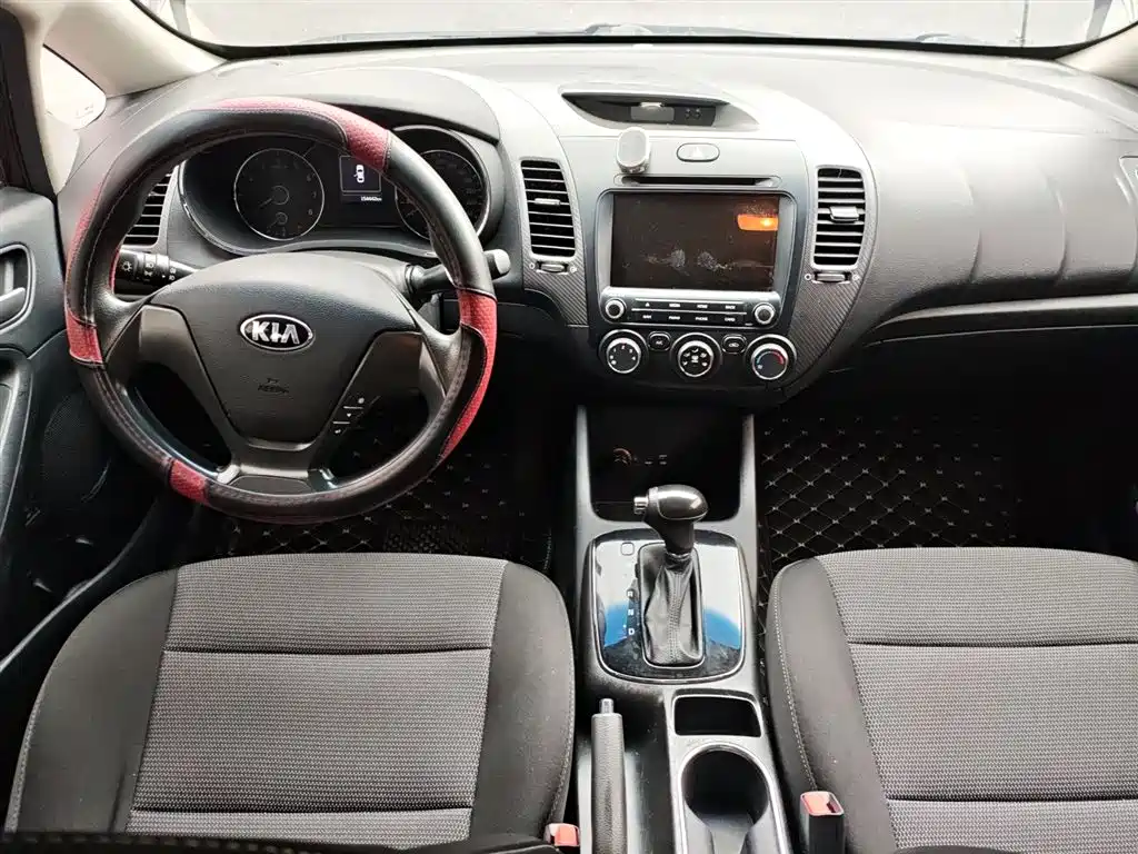 Kia K3 2016 — фото 10