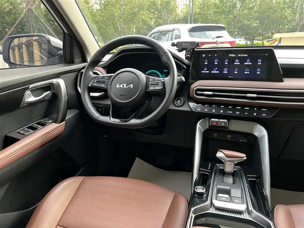 Kia Sportage 2022 — фото 13