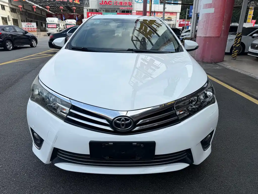 Toyota Corolla 2016 — фото 2