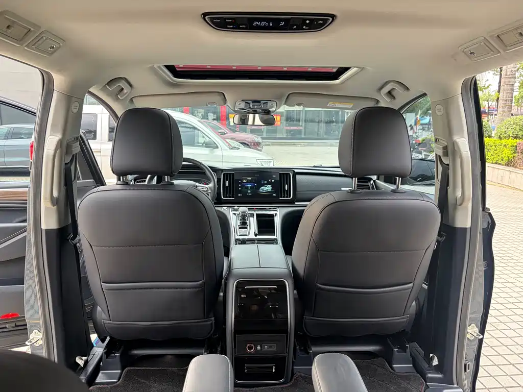 GAC Motor Trumpchi M8 2022 — фото 20