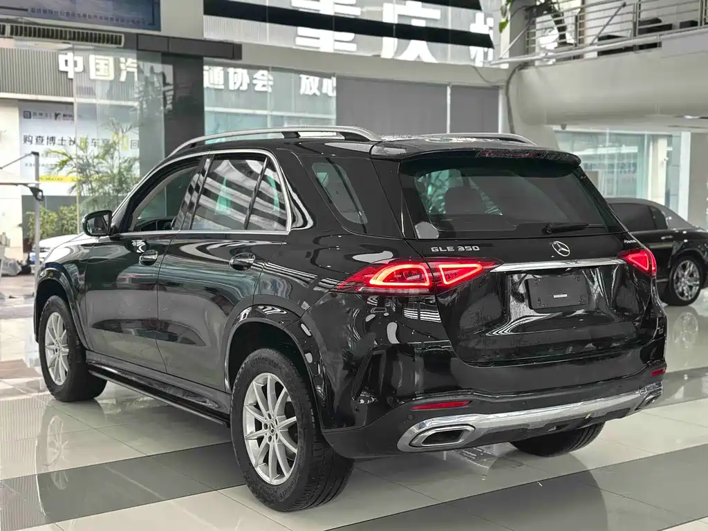 Mercedes-Benz GLE 2019 — фото 16