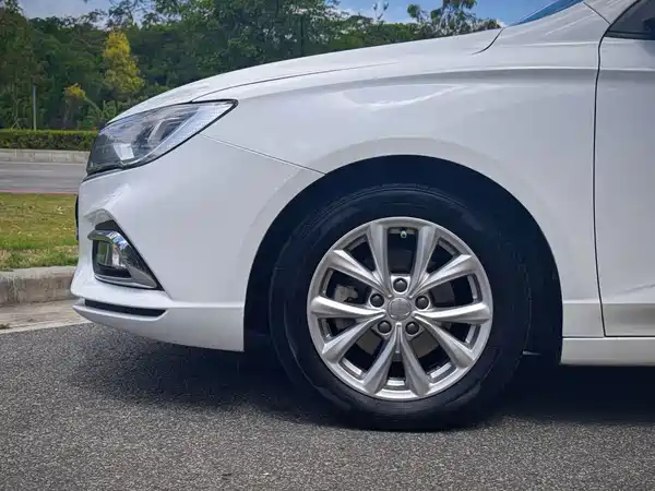 Roewe i5 2021