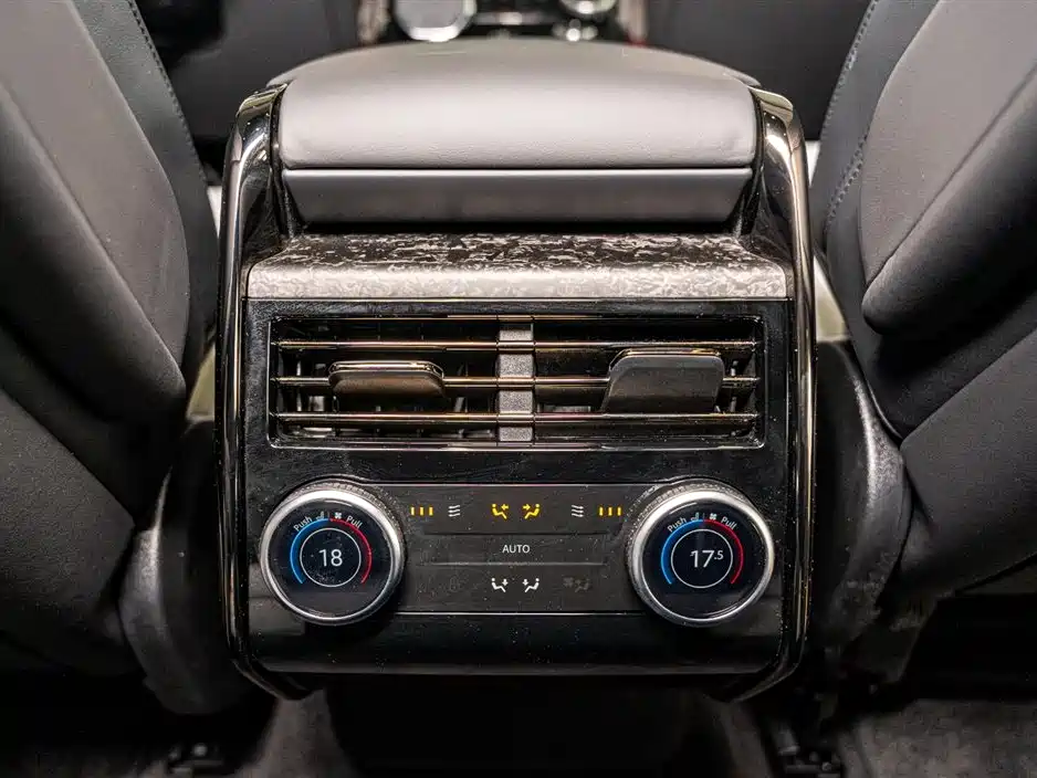 Land Rover Range Rover Sport New Energy 2023 — фото 17