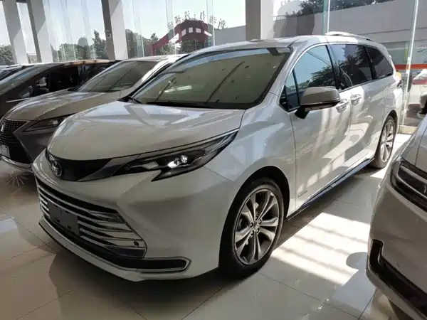 Toyota Sienna 2023