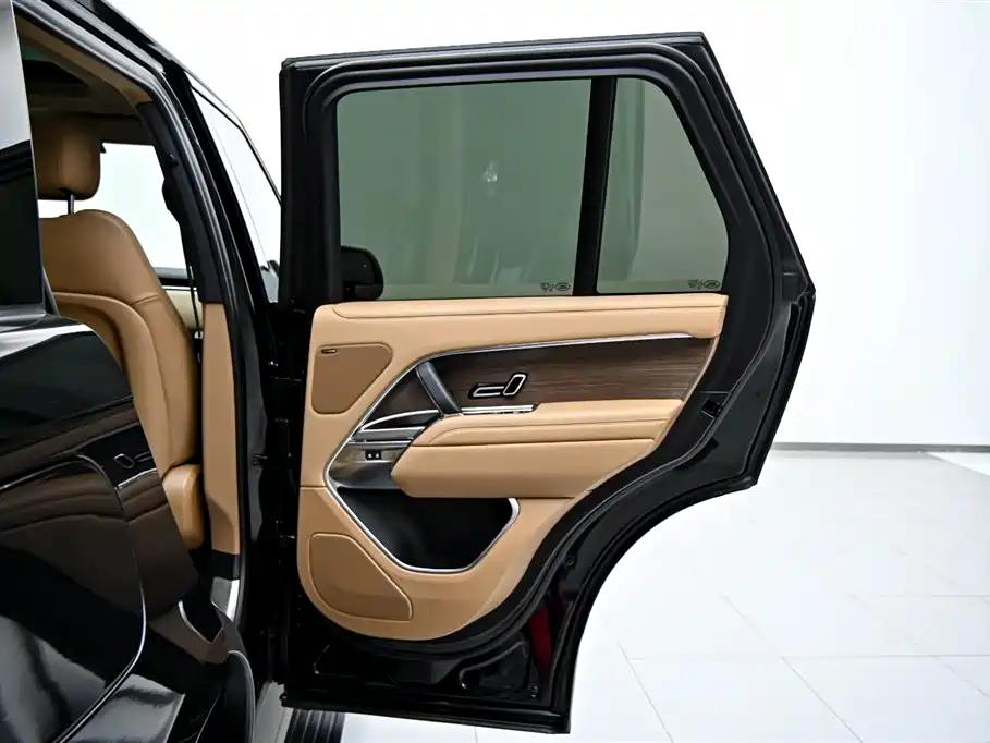 Land Rover Range Rover 2024 — фото 22