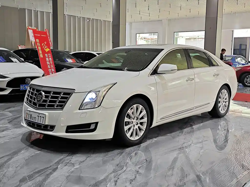 Cadillac XTS 2013 — фото 2