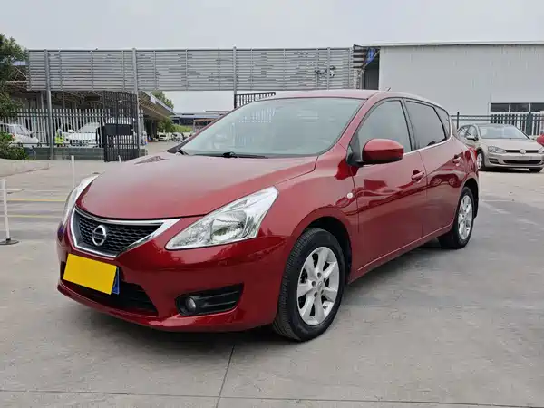 Nissan Tiida 2013