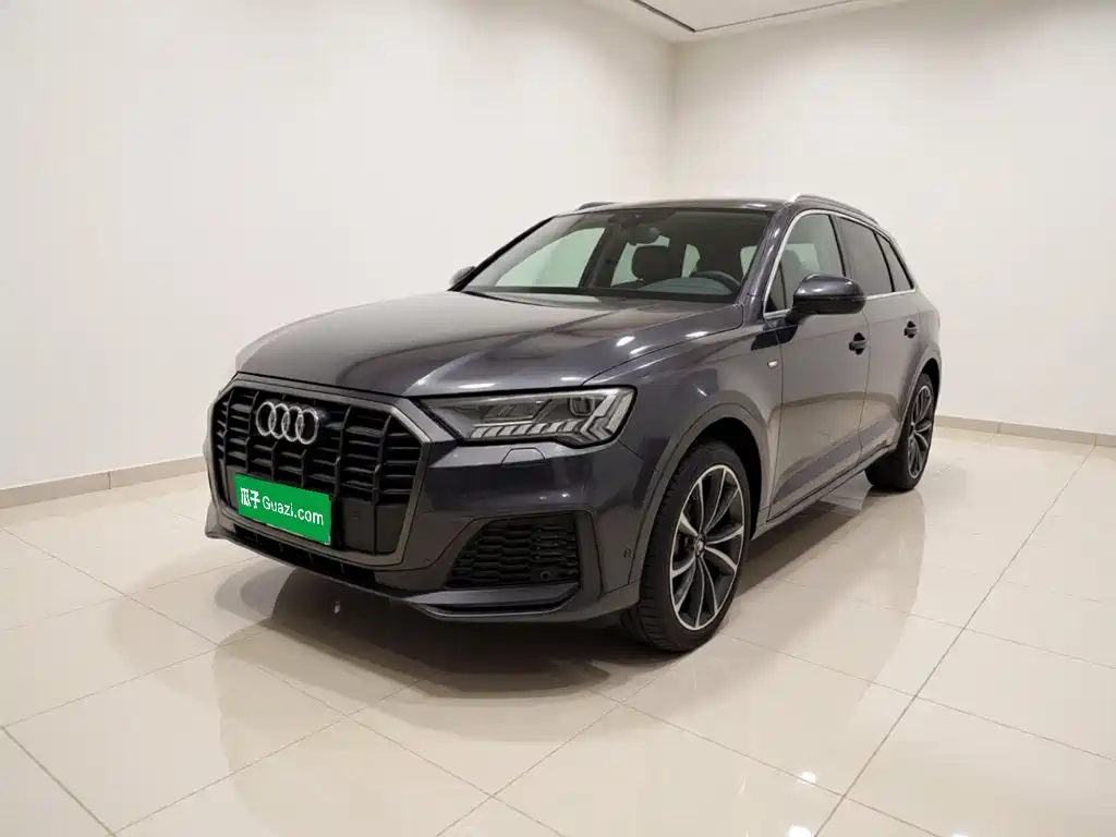 Audi Q7 2020 — фото 1