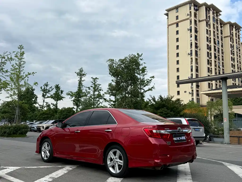 Toyota Camry 2014 — фото 14