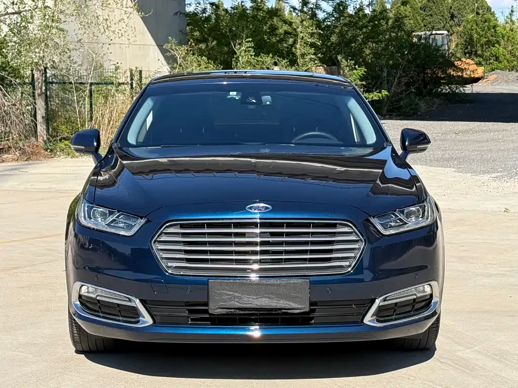 Ford Taurus 2017 — фото 2