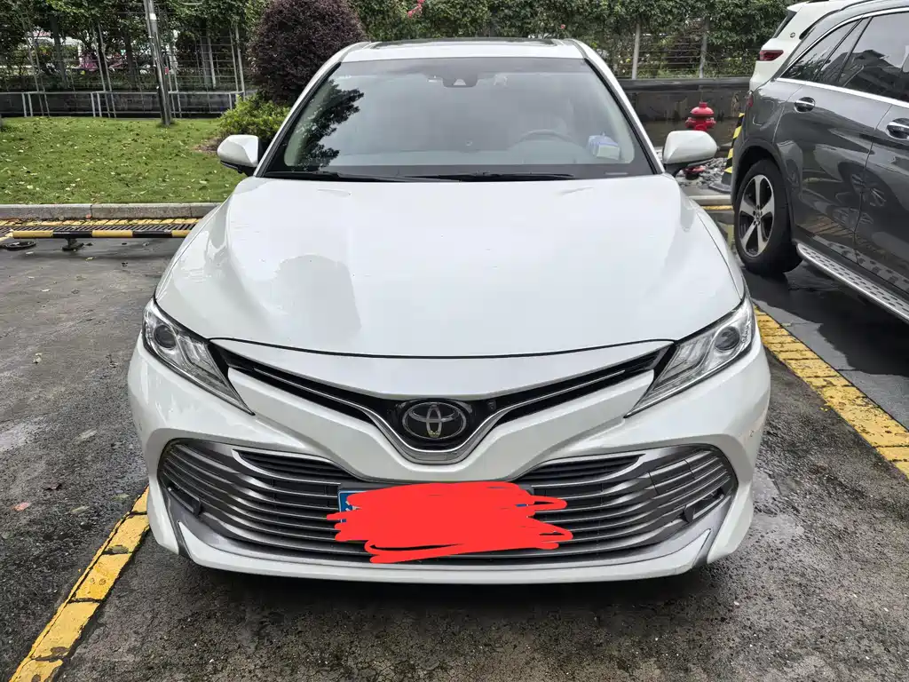 Toyota Camry 2019