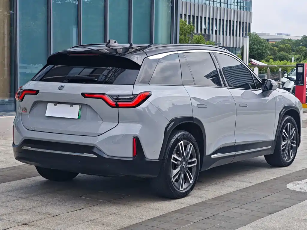 NIO ES6 2021