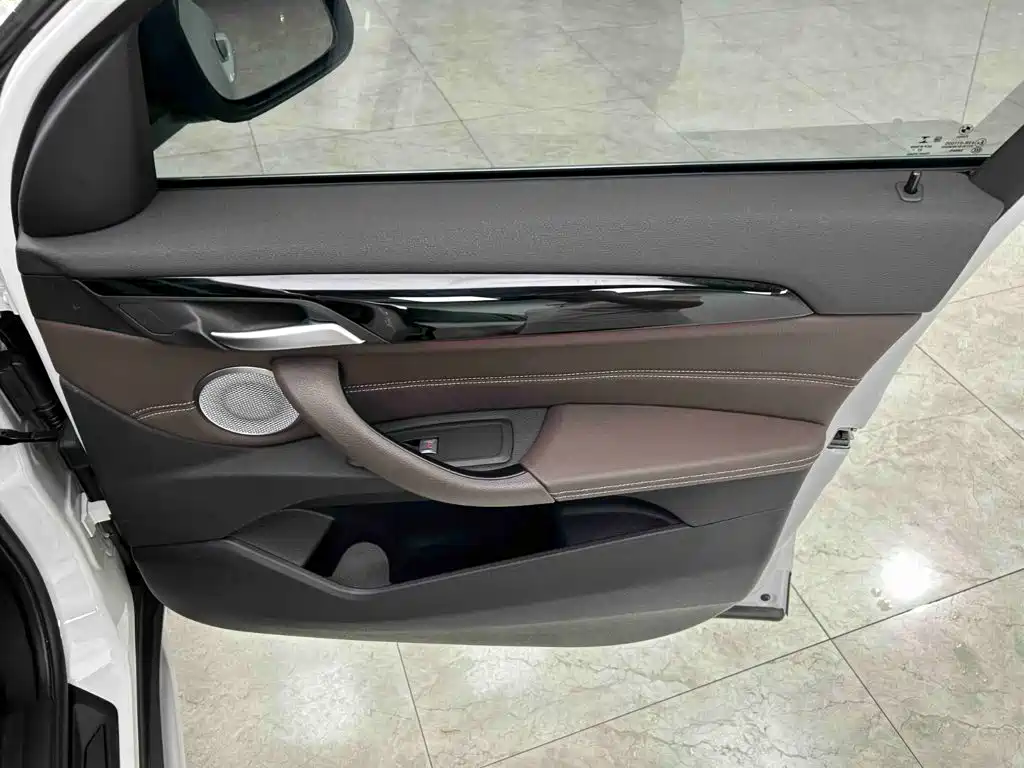 BMW X1 2022 — фото 13