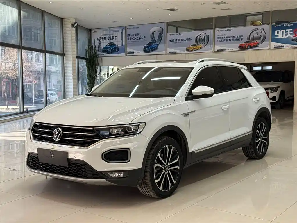 Volkswagen T-Roc 2023 — фото 1