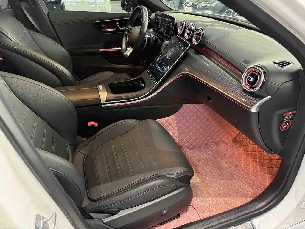 Mercedes-Benz C-Class 2024 — фото 12
