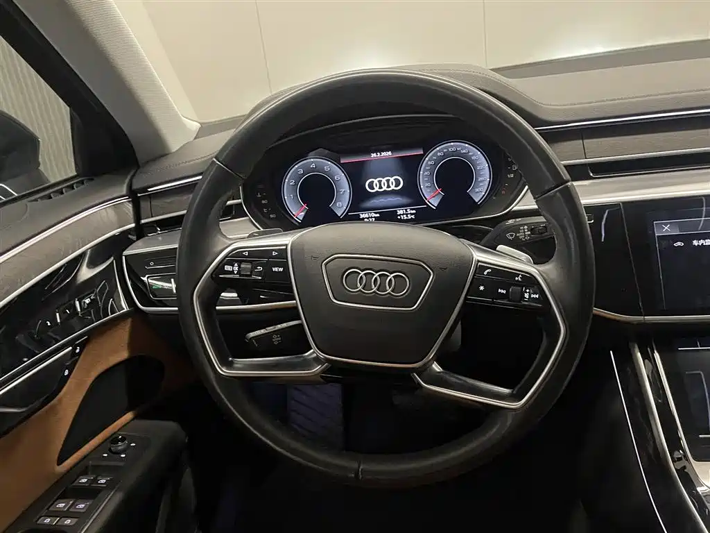Audi A8 2023 — фото 13