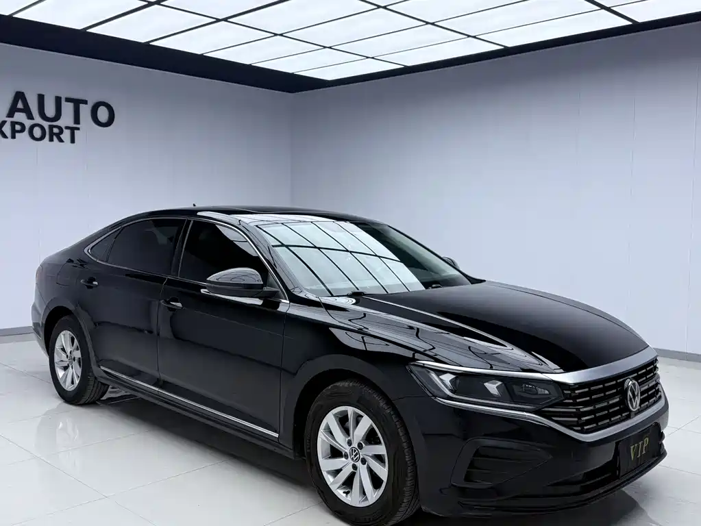 Volkswagen Passat 2023 — фото 3