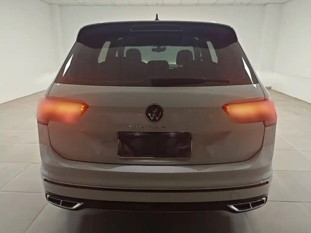 Volkswagen Tiguan L 2023 — фото 6