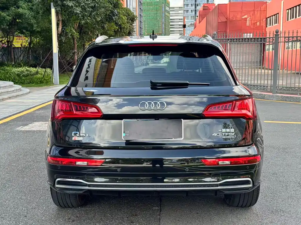 Audi Q5L 2020 — фото 5